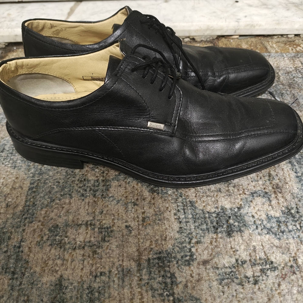 Johnston & Murphy Black Leather Oxfords